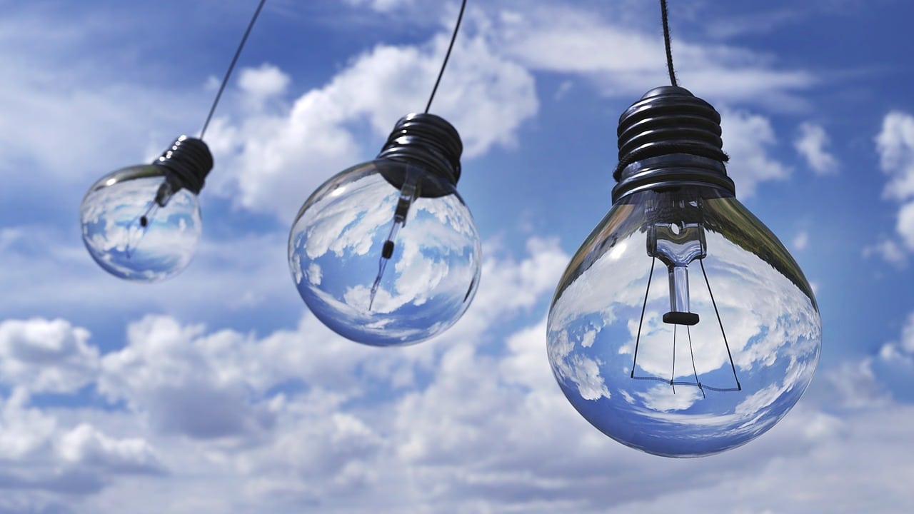 Como sua empresa pode gerar renda reciclando lâmpadas?